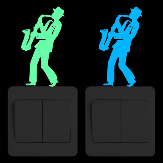 Man Spelen Saxofoon Glow in The Dark Schakelaar Sticker Mode Muziek Vinyl Muursticker Kinderkamer Jongen Meisje Slaapkamer Lichtgevende decal