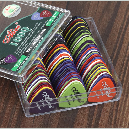 1Box Case 30-50Pc Plectrums Alice Akoestische Elektrische Bas Pic Plectrum Mediator Gitaar Accessoires Dikte 0.58-1.5 Mm Gemengde